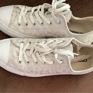 Leopard print Converse Sneakers